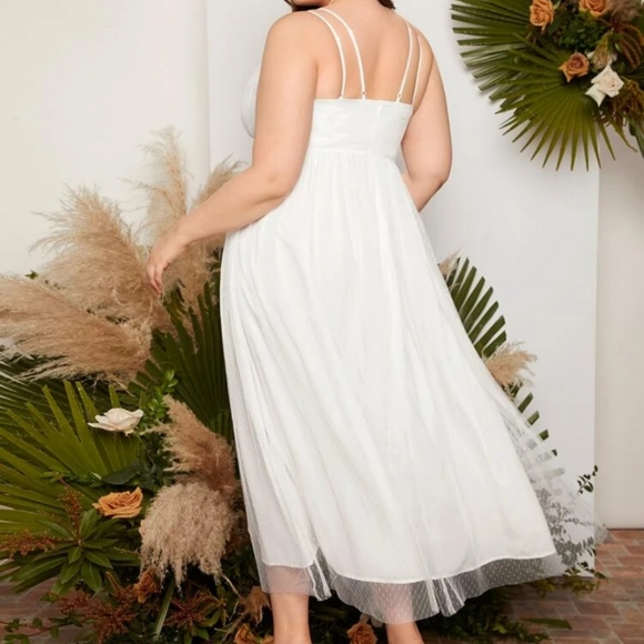 Belle Plus Dobby Mesh Hem Wedding Dress - Picture 3 of 6